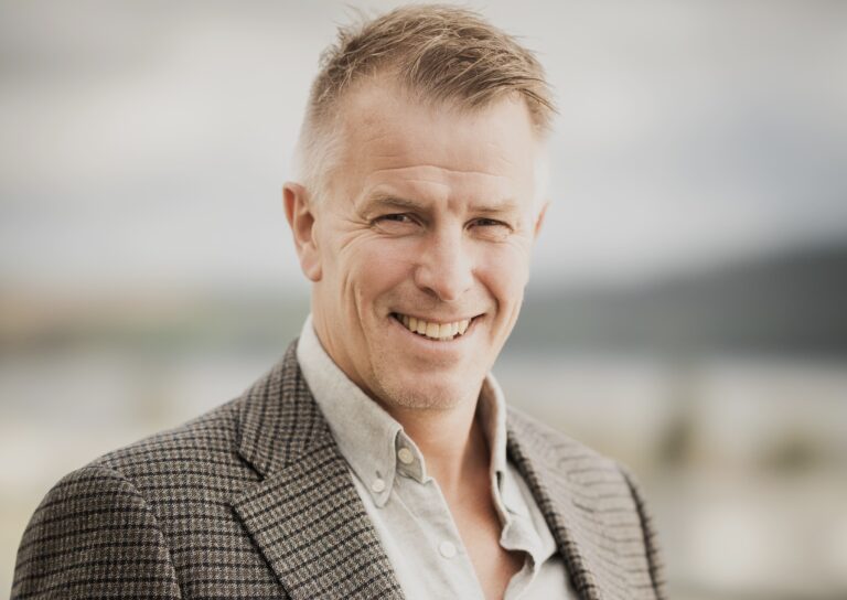 Tema kjøper seg inn, får 30 prosent i eiendommen.